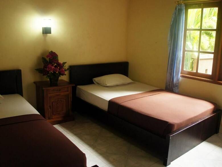 Hotel Waringin Home Stay