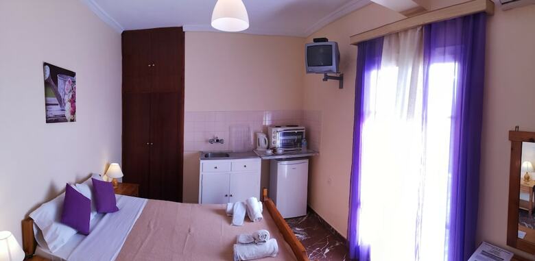 Aparthotel Elli-marina Studios & Apartments