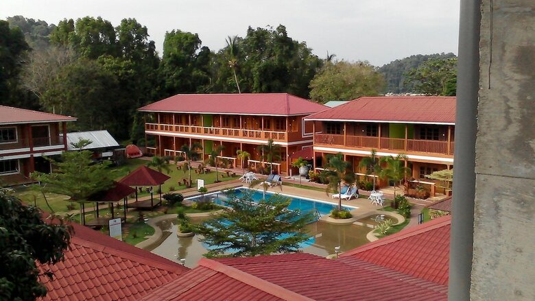 Hotel Purnama Beach Resort