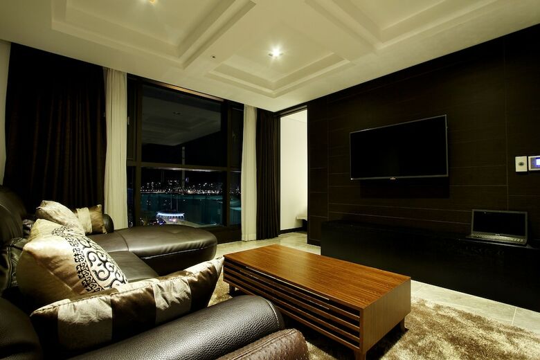 R.lee Suite Hotel Songdo
