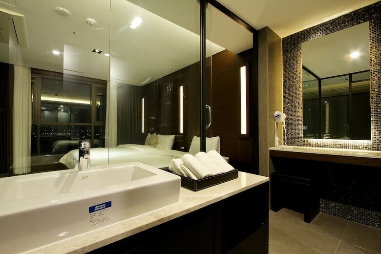 R.lee Suite Hotel Songdo
