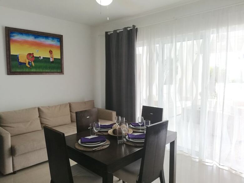 Villa Los Corales Tropical Beach Resort & Spa