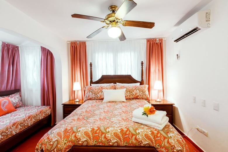 Villa Los Corales Tropical Beach Resort & Spa