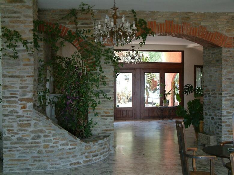 Hotel H�tel Le Catalan Restaurant Le Miradou