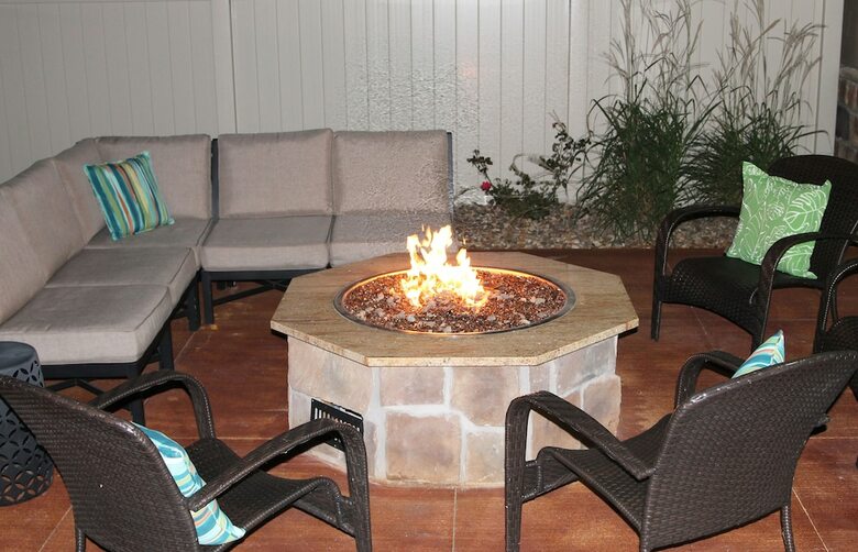 Hotel Cobblestone Inn & Suites - Fort Madison