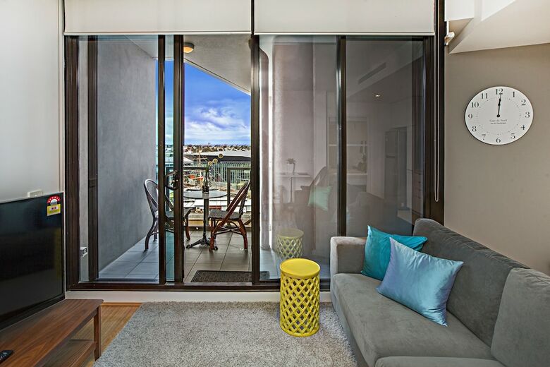Waterfront Melbourne Apartments