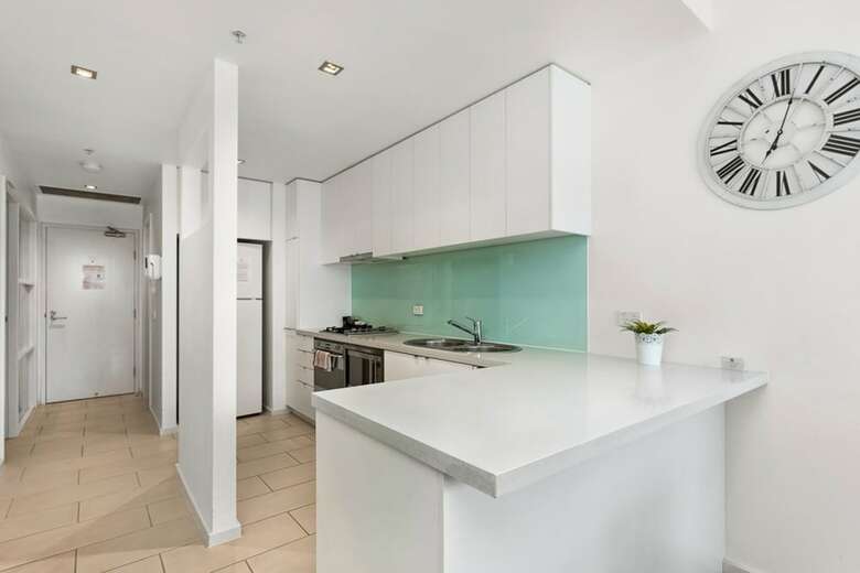 Waterfront Melbourne Apartments