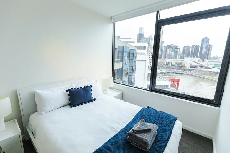 Waterfront Melbourne Apartments