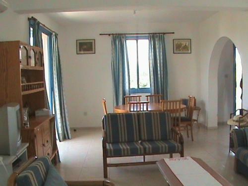 Akamas Villas - Villa Queen Evridiki