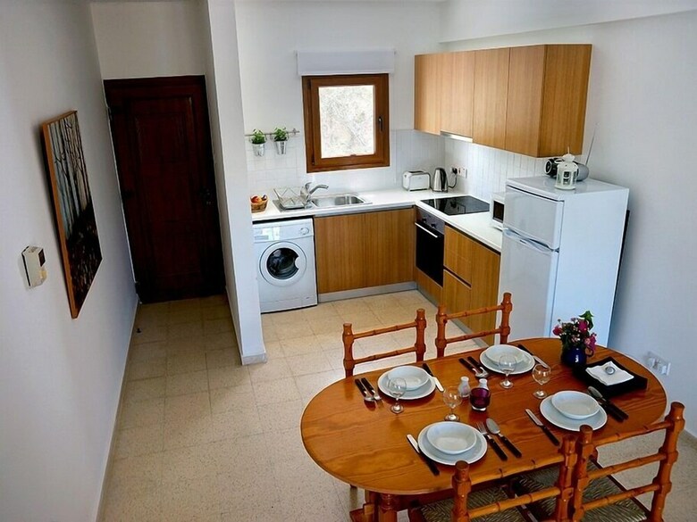 Skeleas Pissouri Apartments