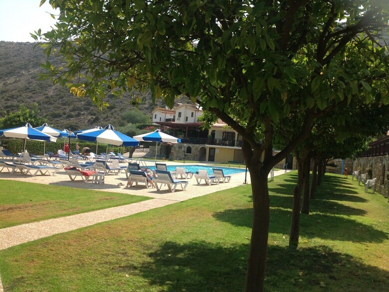 Skeleas Pissouri Apartments