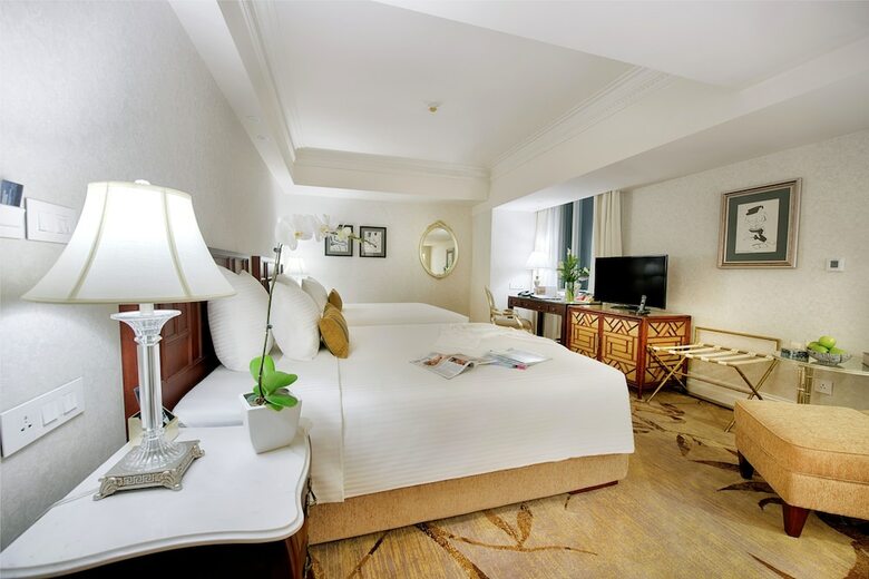 Apricot Hotel