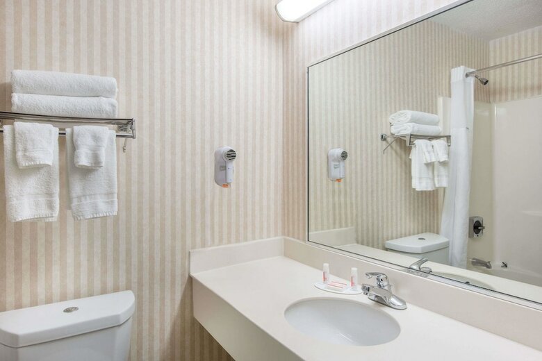 Hotel Baymont By Wyndham Bartonsville Poconos