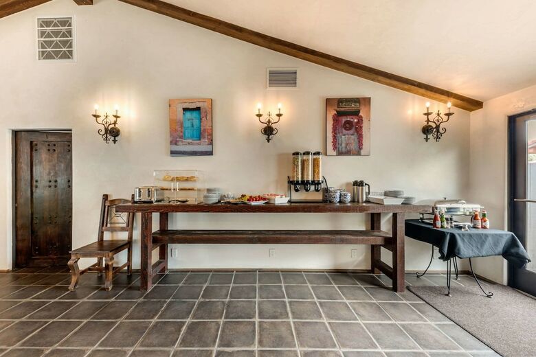 Motel Hacienda de Leal, Ascend Hotel Collection