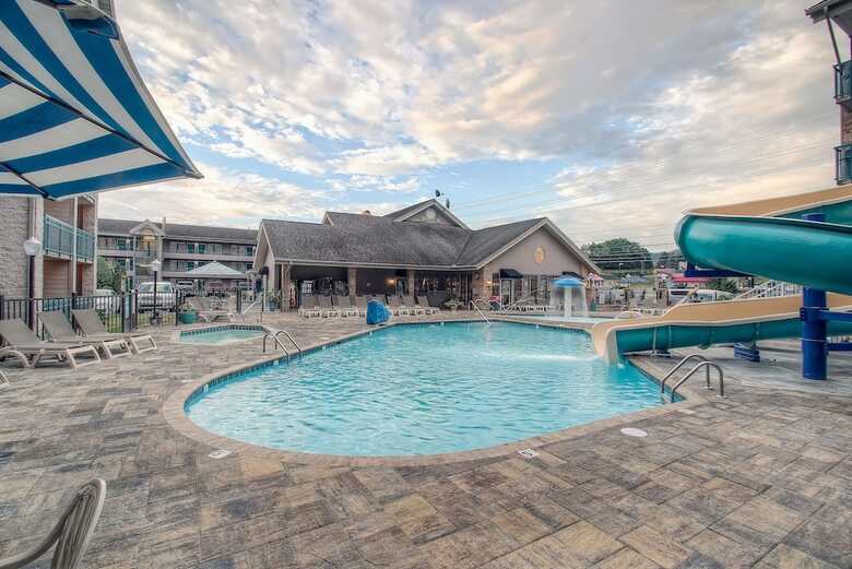 Hotel Accommodation By Willow Brook Lodge