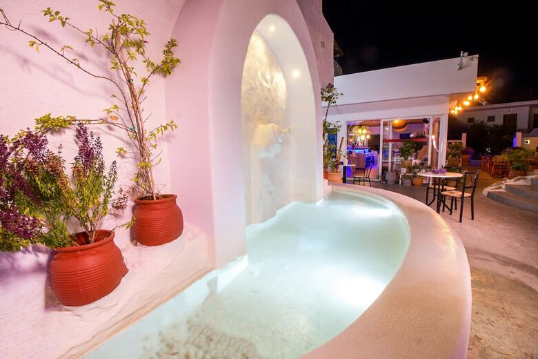 Hotel Tinas Plus - Ex Tinas Studios