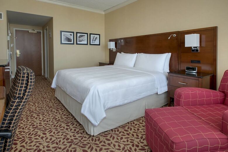 Hotel Long Island Marriott