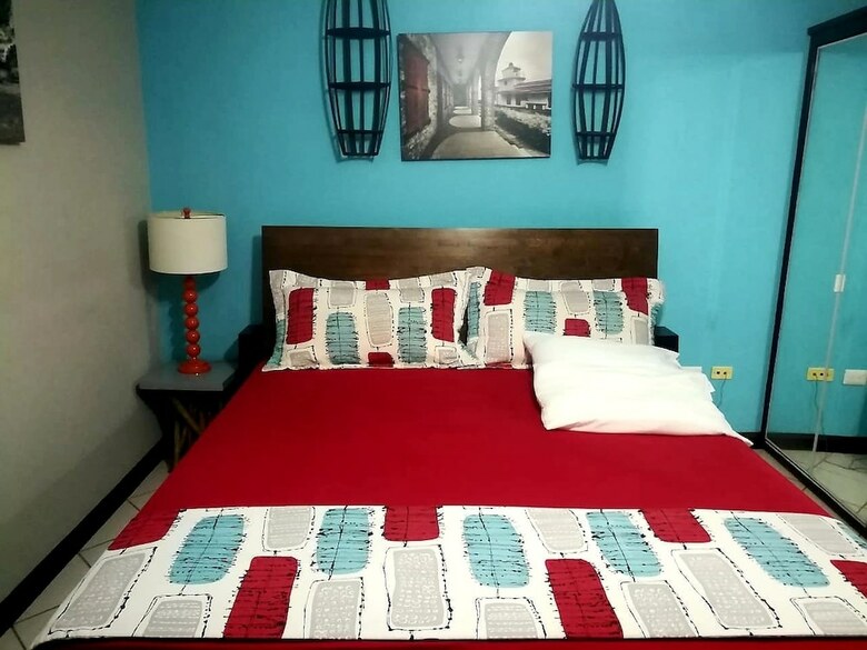 Coral Cove Marina Hotel