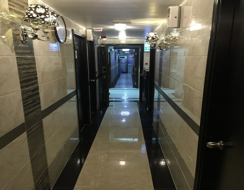 Hotel Skylark