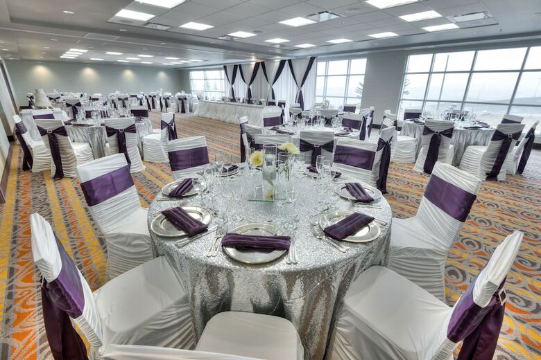 Applause Hotel By Clique