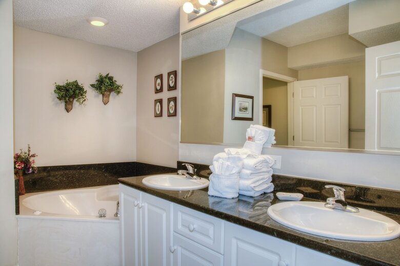 Barefoot Resort By Palmetto Vacations