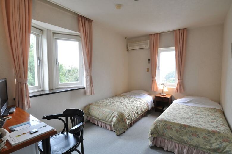 Hotel Country Inn The White Marine