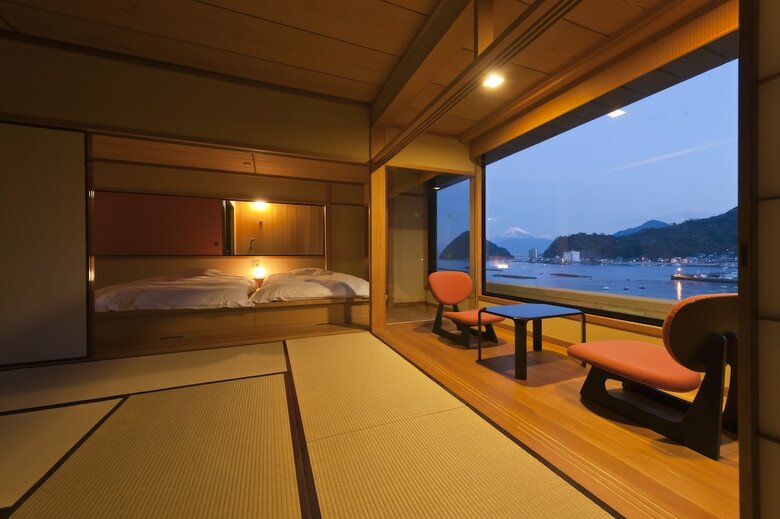 Izu Mitsuhama Syoutoukan