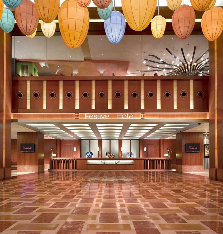 Resorts World Sentosa - Festive Hotel