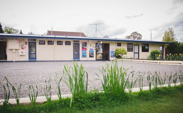 Alpenhorn Motel