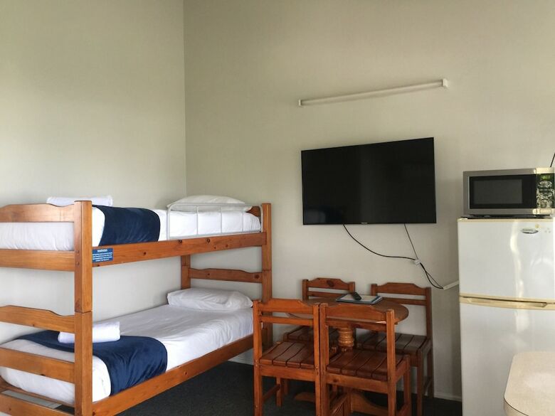 Cabana Shelly Beach Holiday Park