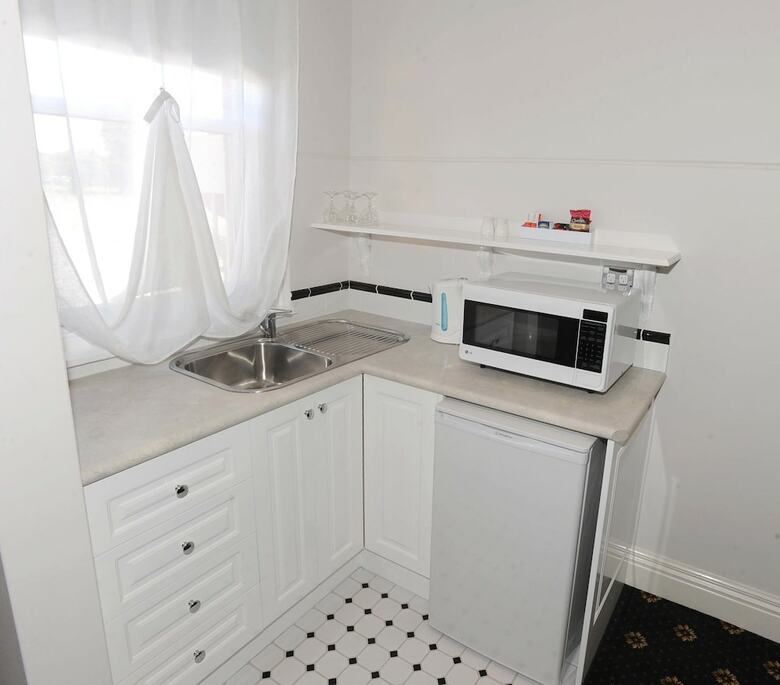 Yarrawonga Hotel