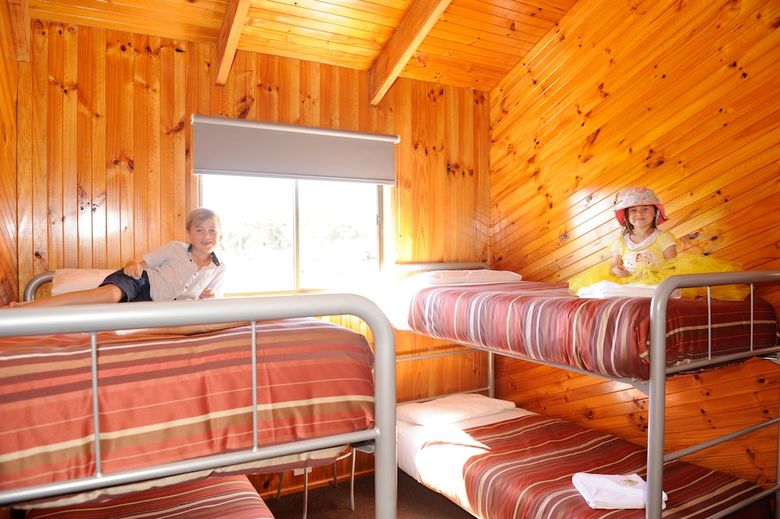 Low Head Tourist Park - Caravan Park
