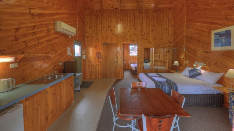 Low Head Tourist Park - Caravan Park