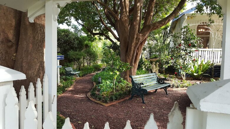 Hotel Genesta House Bed And Breakfast