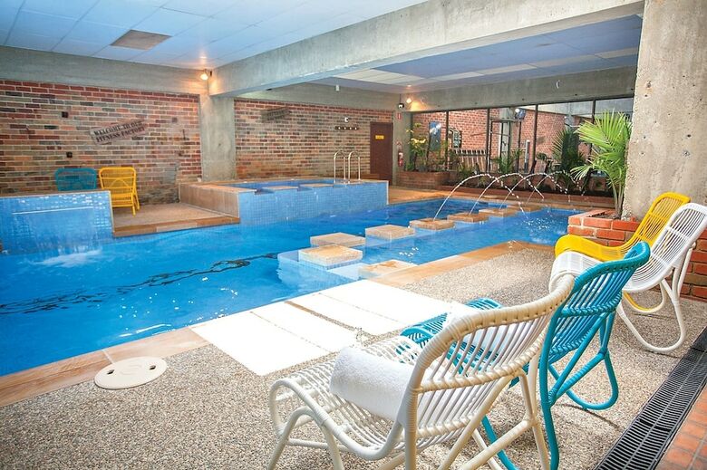 Sovereign Park Motor Inn