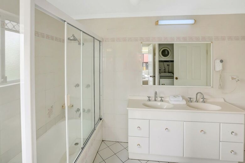 Koala Court Holiday Apartments