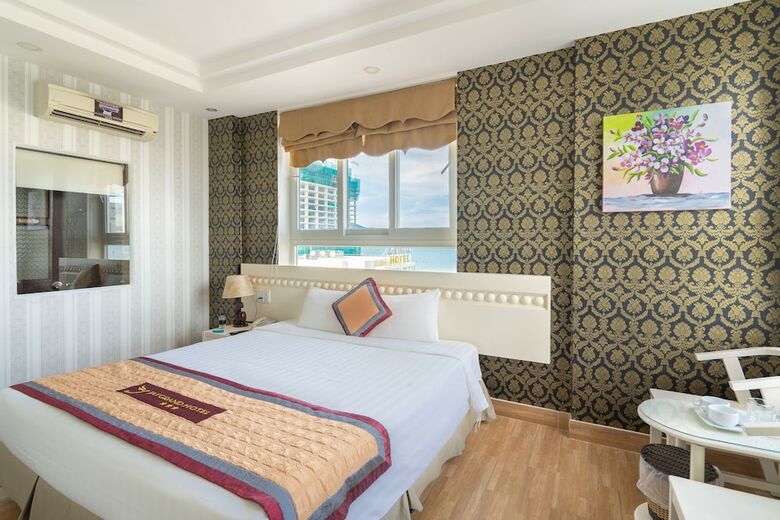 Jay Grand Hotel