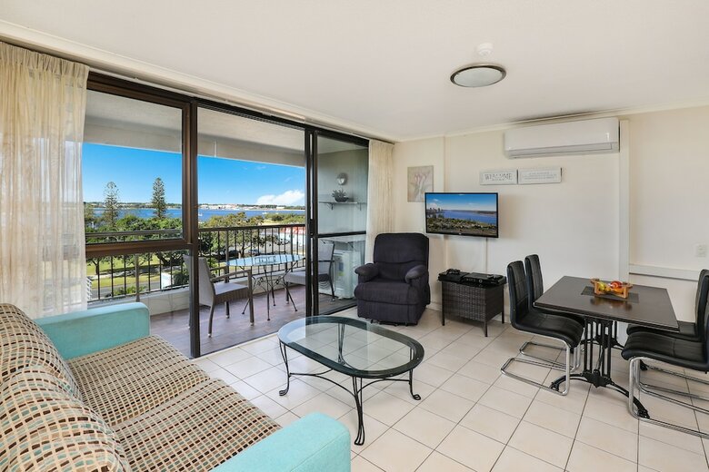 Palmerston Tower Holiday Apartments