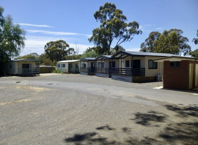 Golden Country Motel & Caravan Park