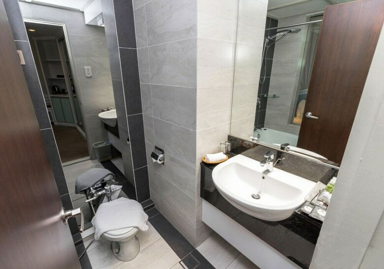 Regalodge Hotel