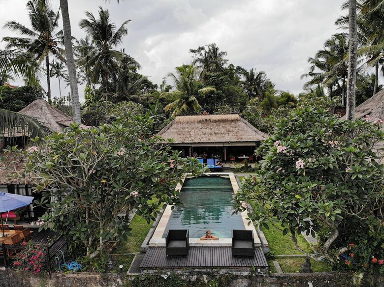 Hotel Lodtunduh Sari