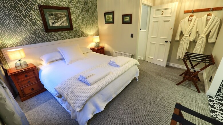 The Old Ferry Hotel B&B