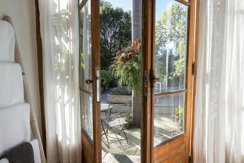 Bed & Breakfast Bondi Beach House
