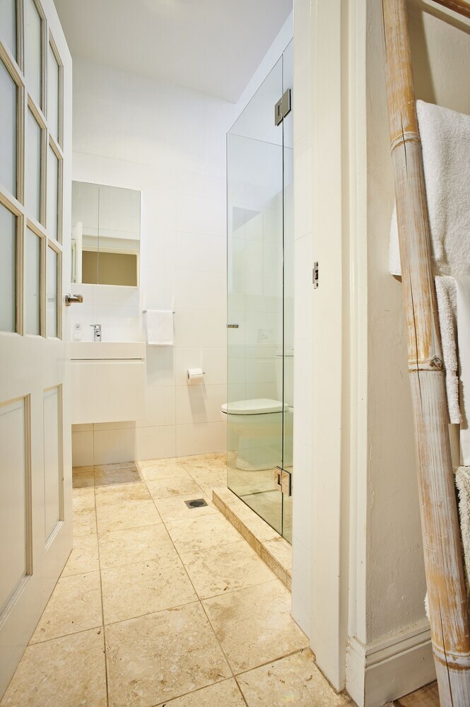 Bed & Breakfast Bondi Beach House