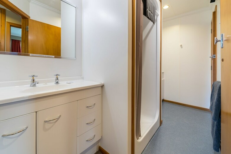 Lakeside Motel And Apartments - Te Anau
