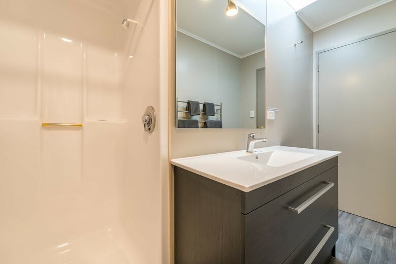 Lakeside Motel And Apartments - Te Anau
