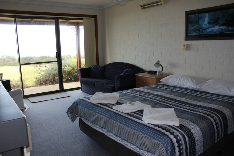 Skenes Creek Lodge Motel And Restaurant