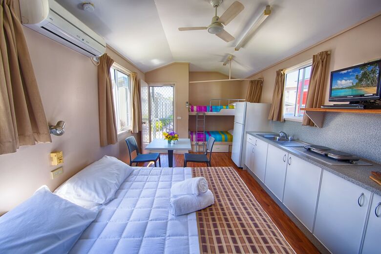 Middle Rock Holiday Resort