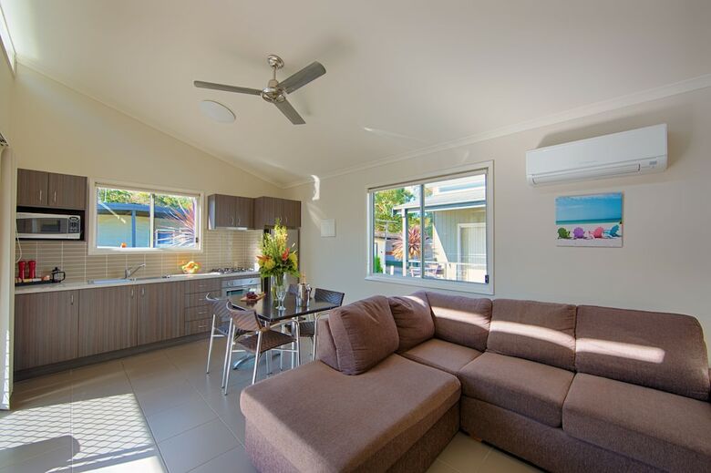 Middle Rock Holiday Resort