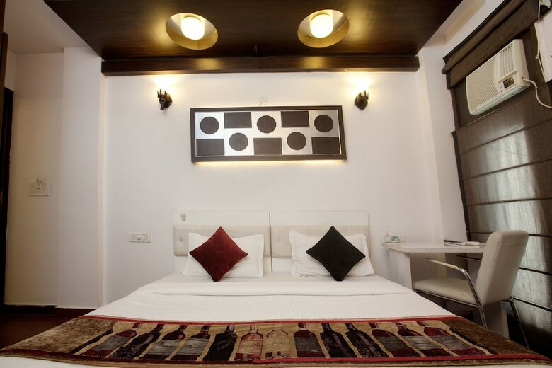 Hotel Oyo 319 Rk Residency